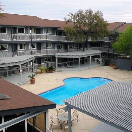 Home Suites San Antonio Kültér fotó