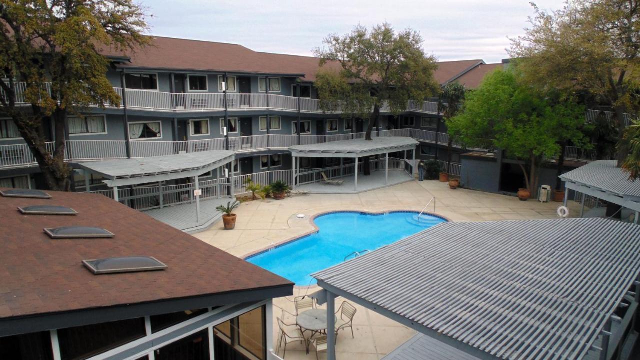 Home Suites San Antonio Kültér fotó